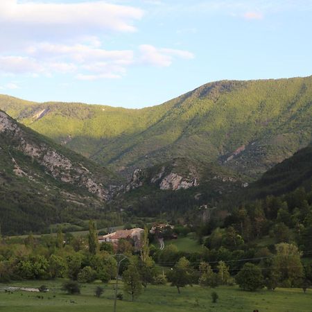 Gite En Haute Provence Montfroc Zewnętrze zdjęcie